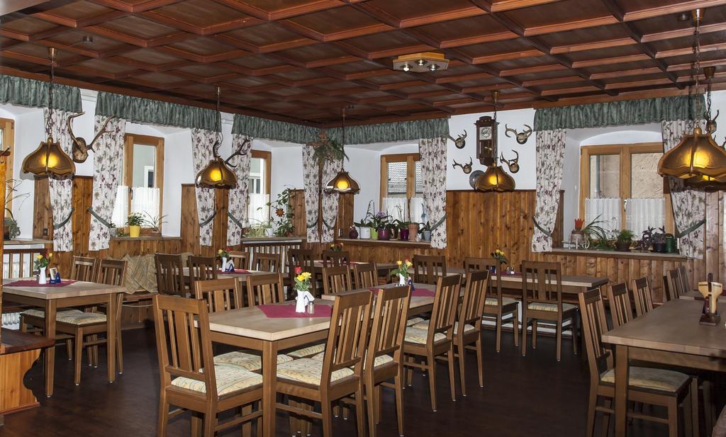 Gasthof Stern Hotel Greding Ngoại thất bức ảnh